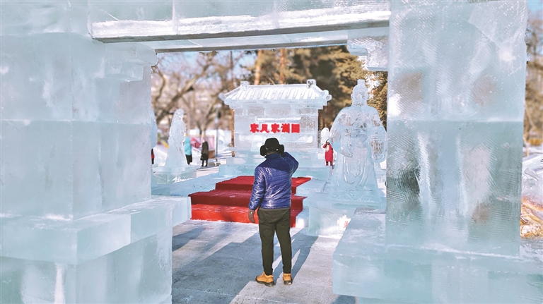 第48届哈尔滨冰灯艺术游园会向公众免费开放